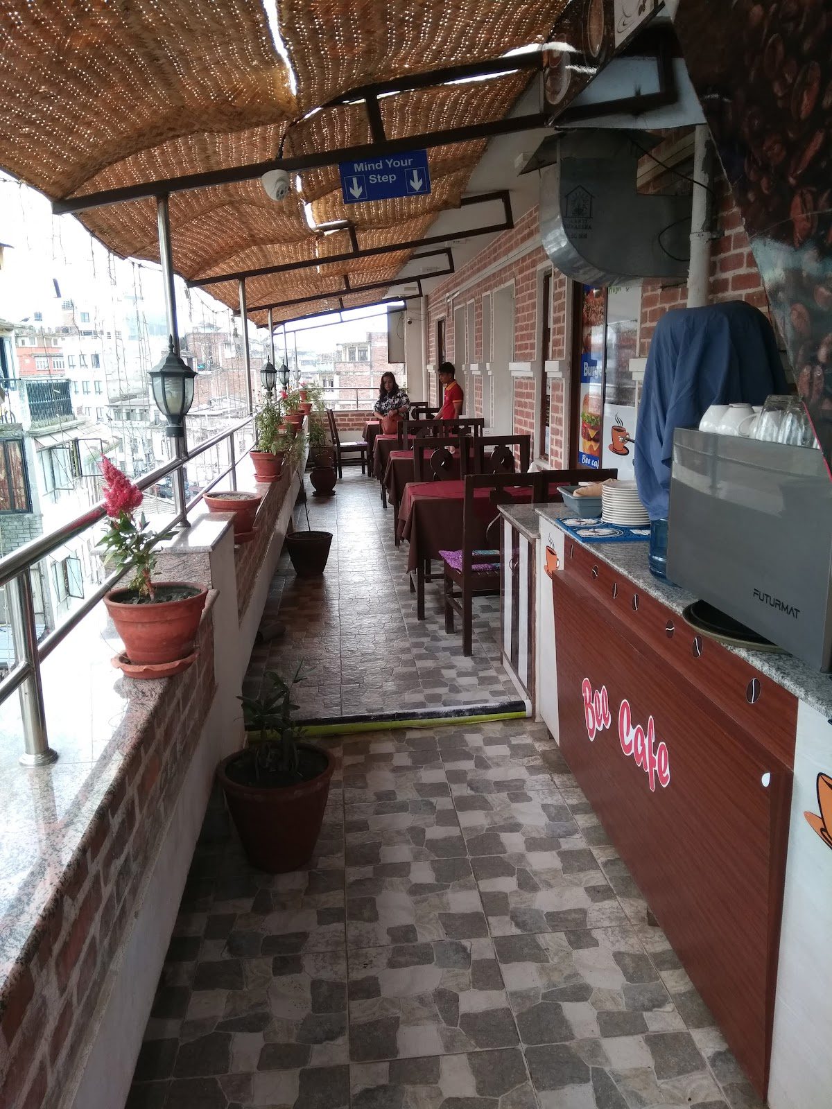 Bee Cafe