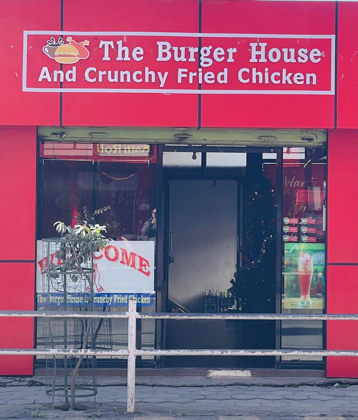 The Burger House & Crunchy Fried Chicken